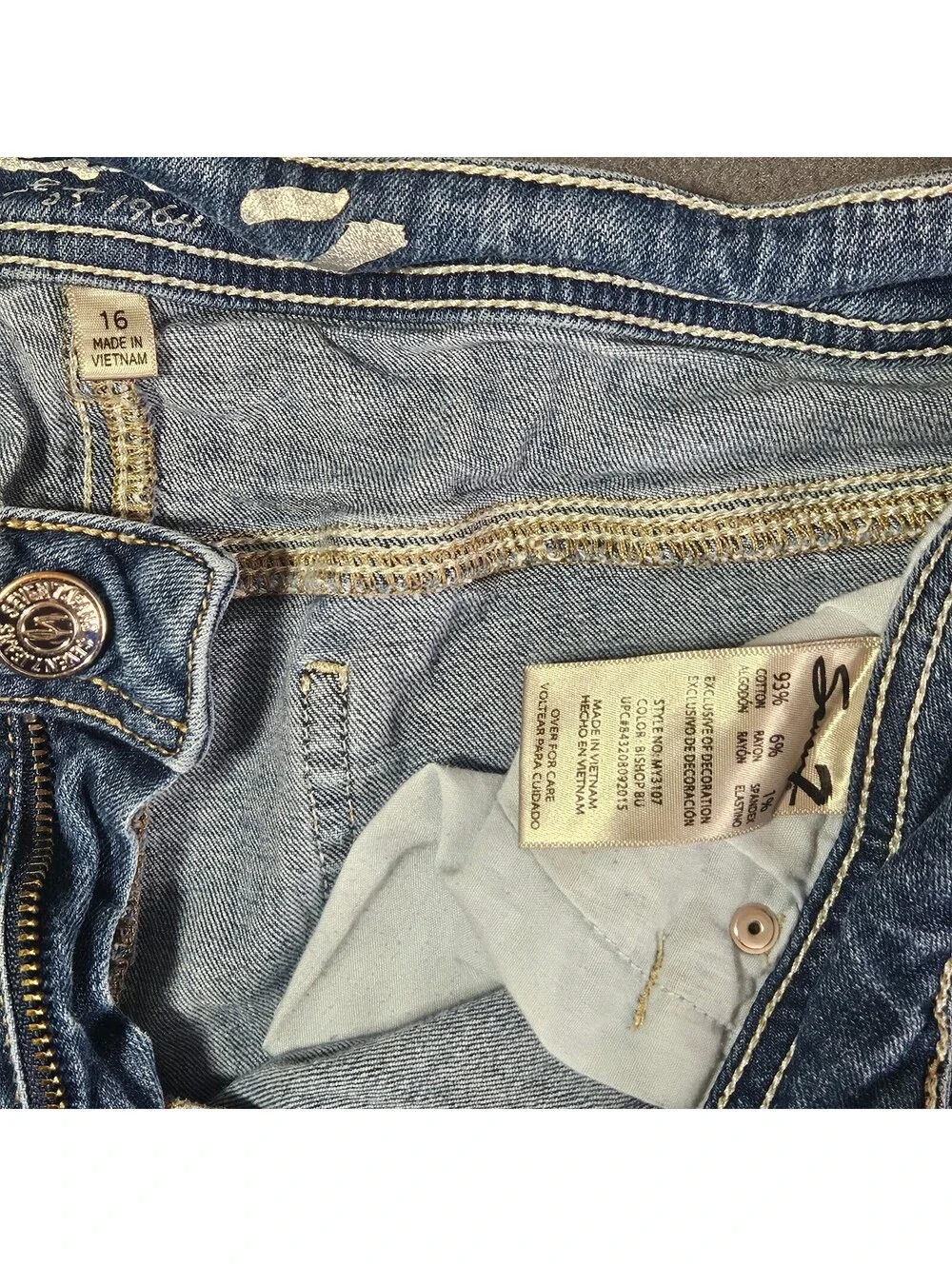 Silver Women's Size 16 Blue Distressed Denim Shorts Casual Summer Wear Long